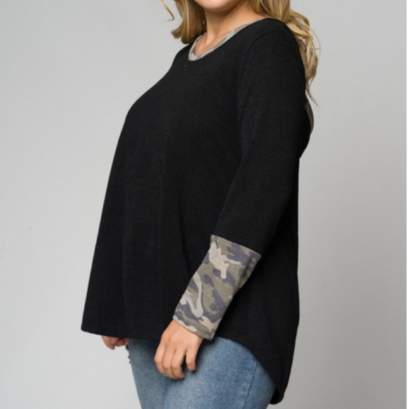 1X Black Knit Tunic with Camouflage hood - Picture 2 of 8